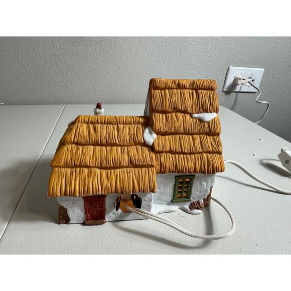 Department56 The Cottage of Bob Cratchit & Tiny Tim Heritage Village Collection - Picture 8 of 11